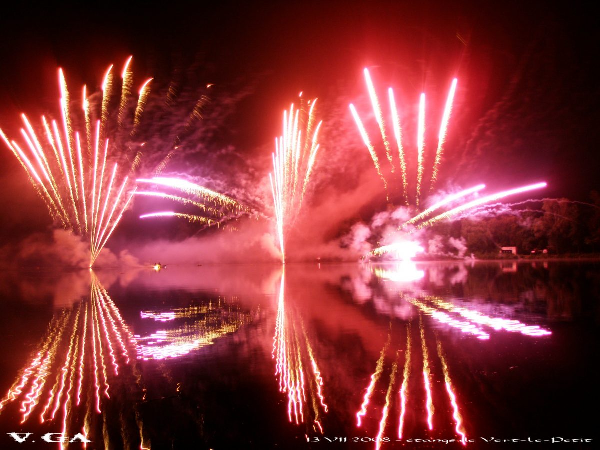 Hauts-de-Seine : les feux d'artifices et bals des 13 et 14 juillet ville  par ville