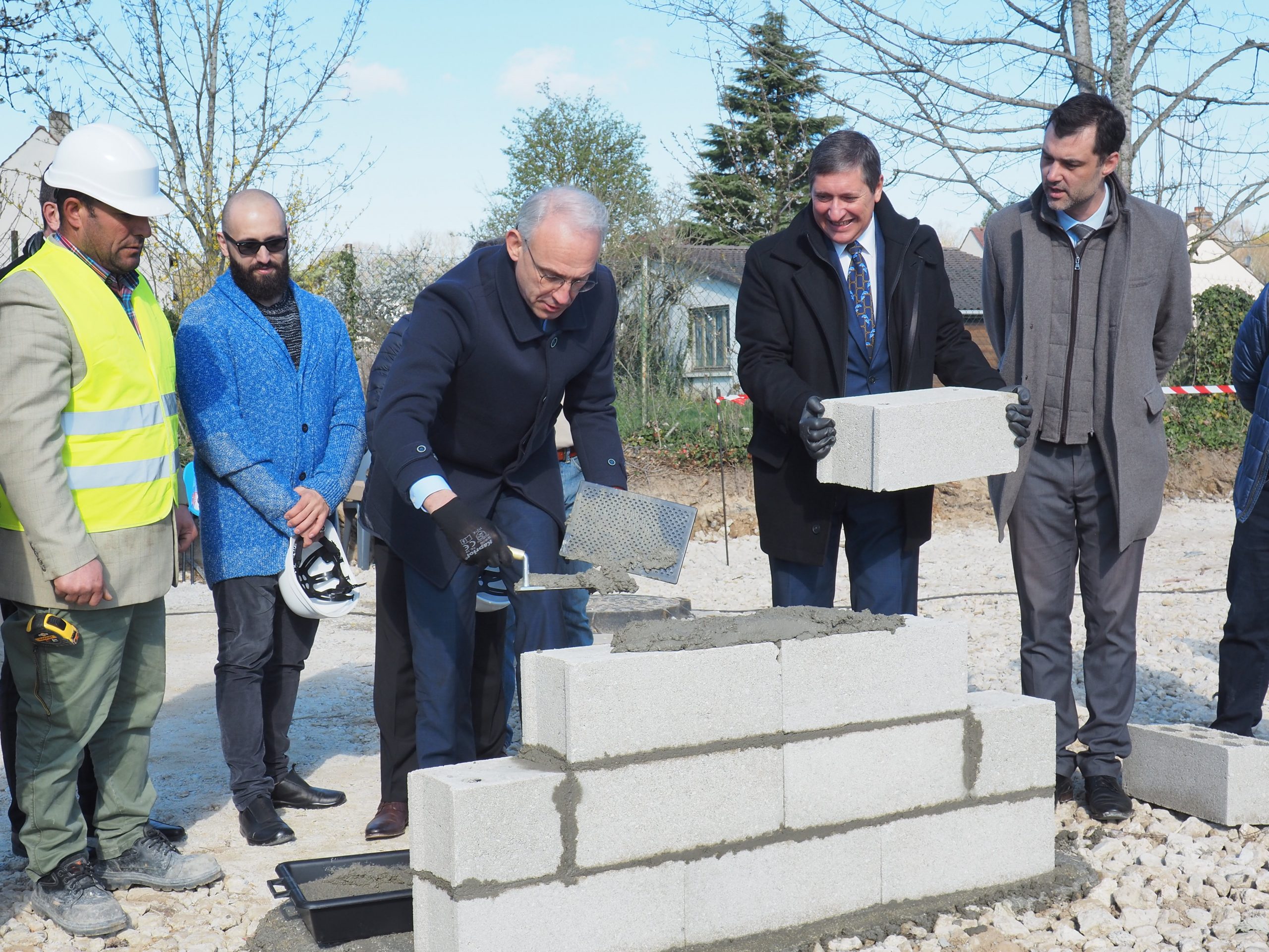 première pierre logements locatifs sociaux terres rouges moigny-sur-école